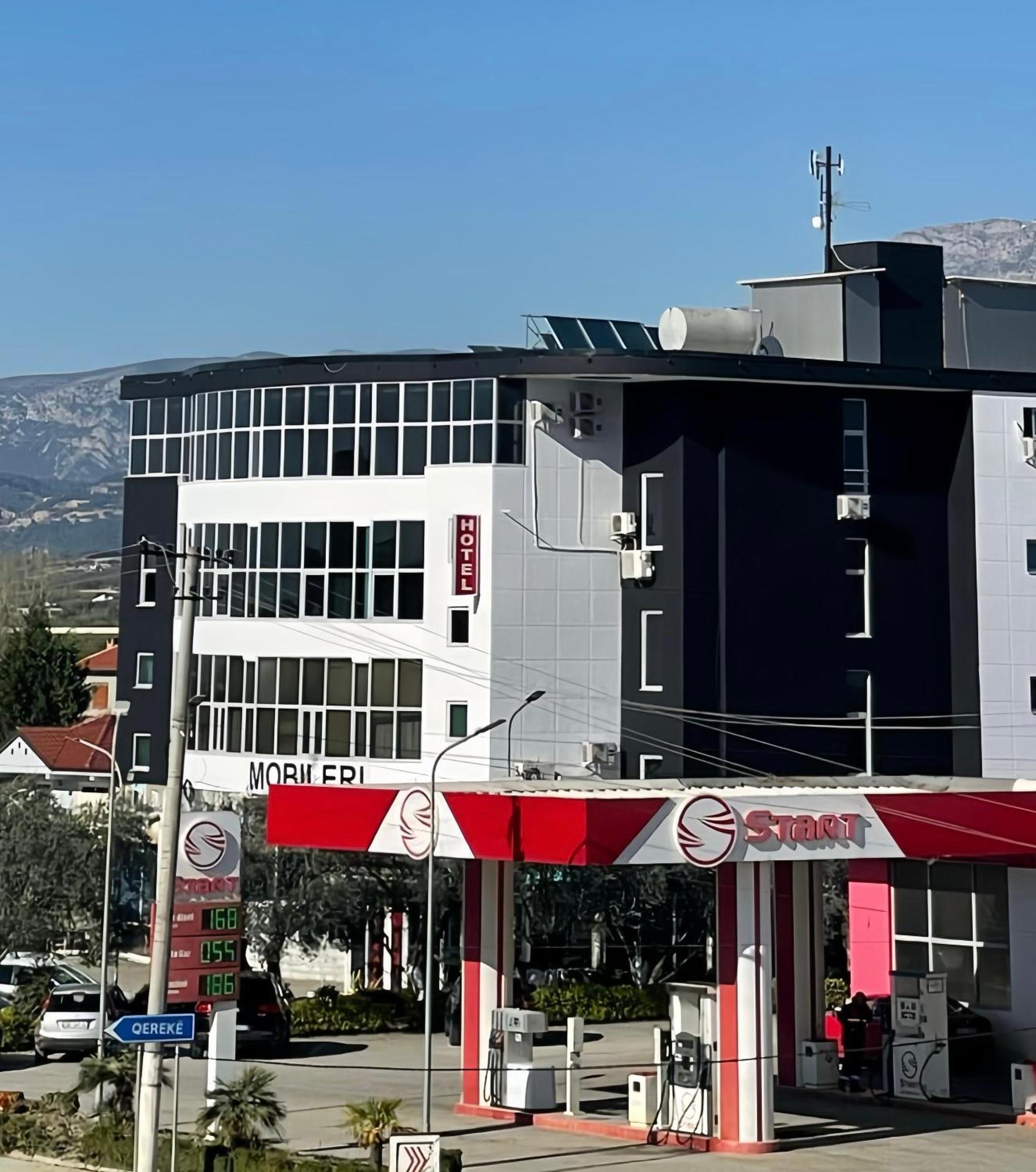 Grand Hotel Gjyshi Qerrexhias Exteriör bild